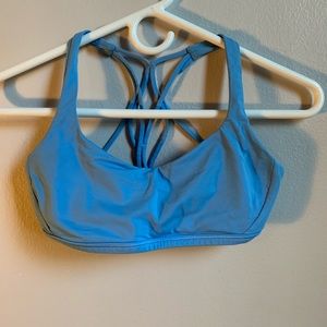 Lululemon Free To Be bra size 6